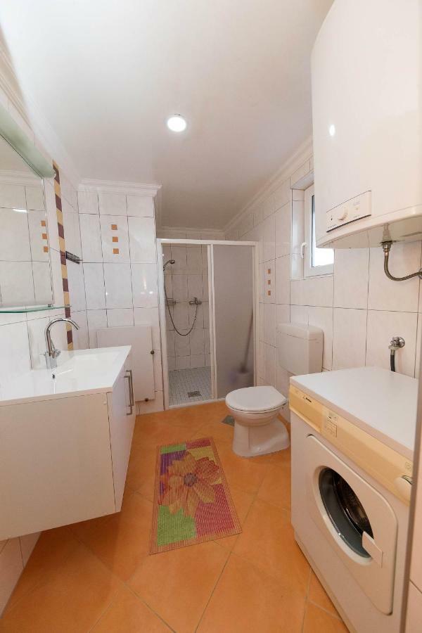 Moderne Souterrainwohnung Цриквеница Экстерьер фото