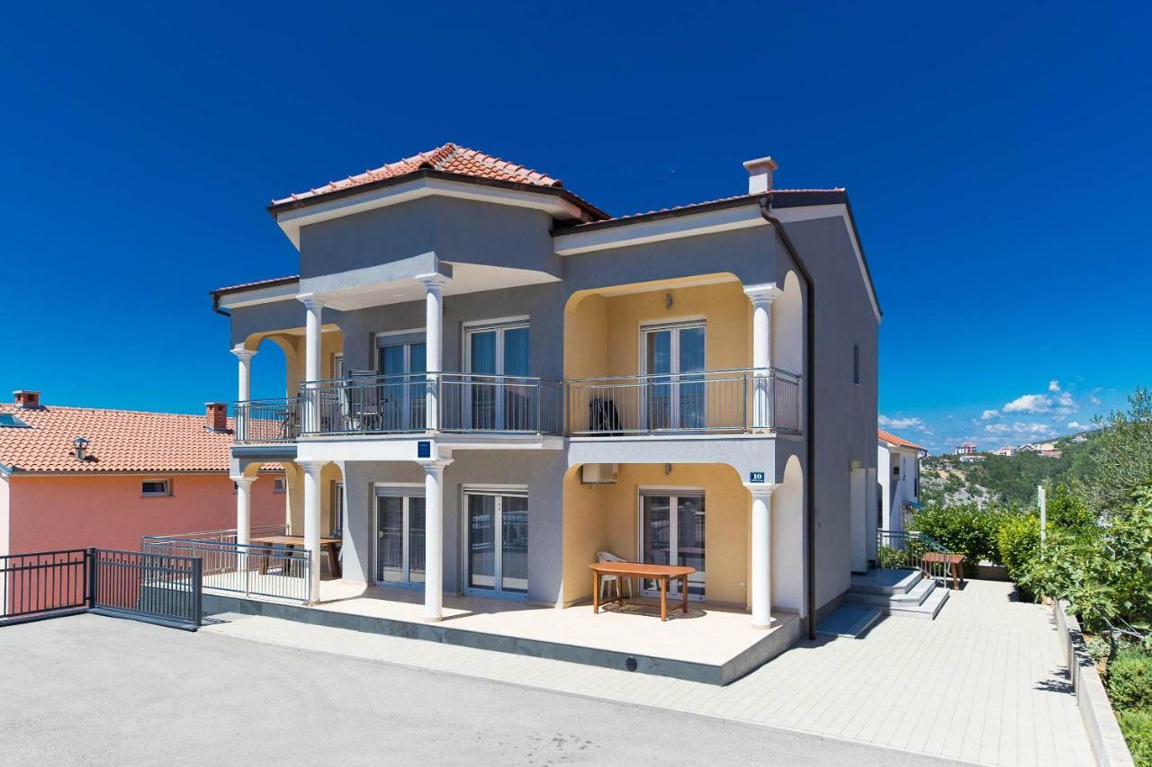 Moderne Souterrainwohnung Цриквеница Экстерьер фото