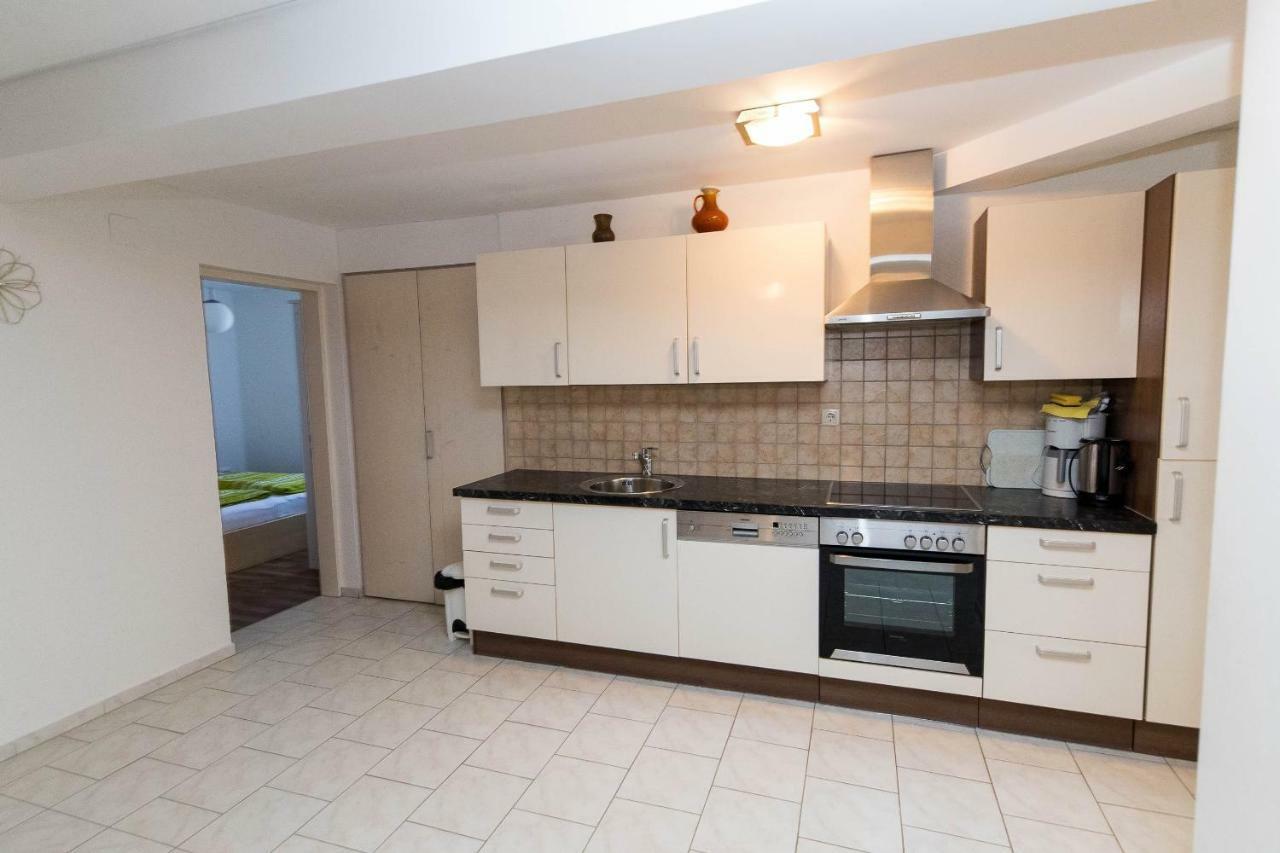 Moderne Souterrainwohnung Цриквеница Экстерьер фото